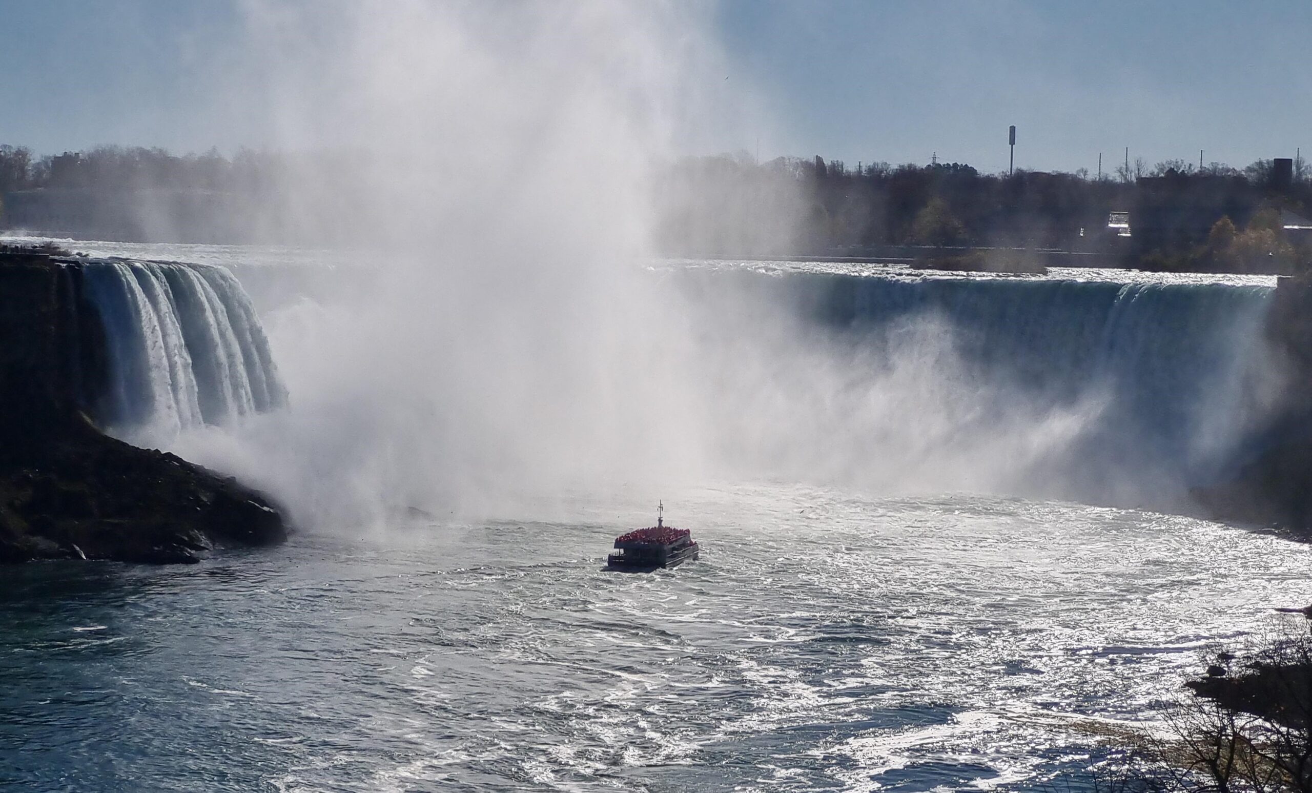 Cruise into the Niagara Falls: An unforgettable Canadian adventure.